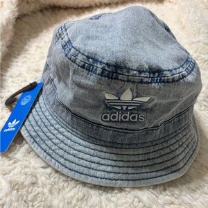 Adidas bucket hat